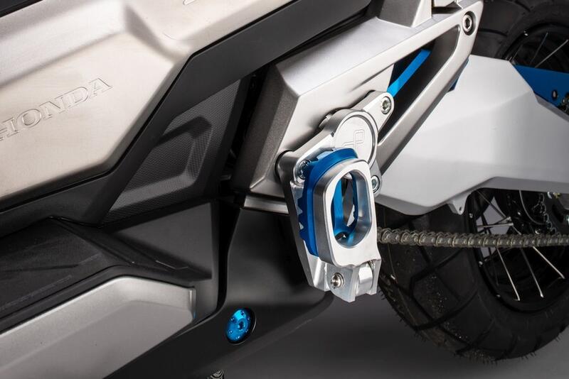 Pedane Con Poggiapiedi Snodati per Honda Opaco